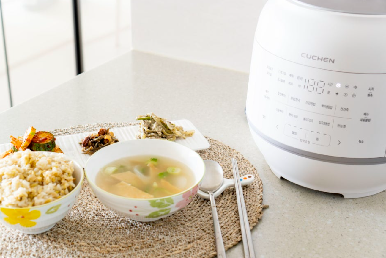 Cuchen new rice cooker 121 Plus review image front